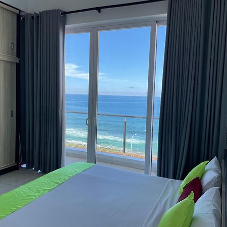 Next To An Indian Ocean Apartment Colombo Exterior photo