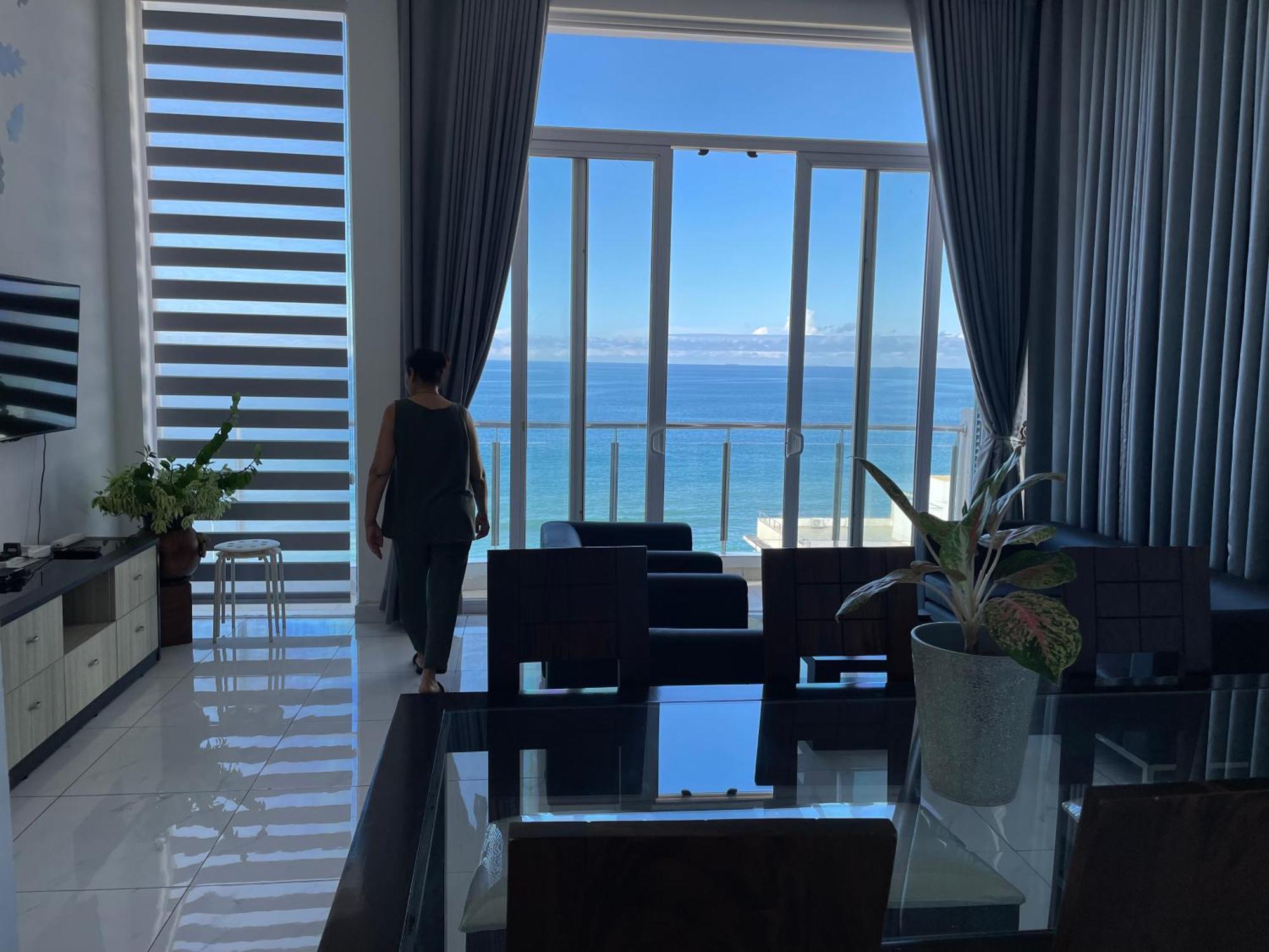 Next To An Indian Ocean Apartment Colombo Exterior photo